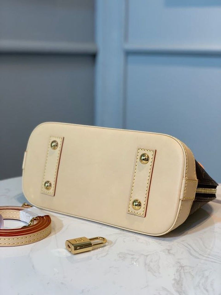 LV Alma BB Monogram Canvas Beige  9.2in/23.5cm LV M53152
